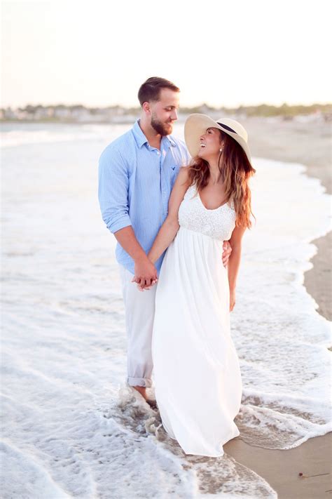 engagement shoot outfits beach - Larissa Switzer