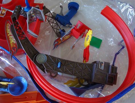 Mattel Hot Wheels Trick Tracks Triple Stunt Starter Set Power Loop Parts