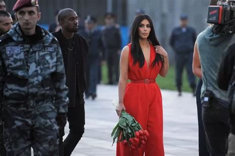 Khloe Kardashian Has Some Serious Blonde Ambition As She Takes A Sexy Selfie In Armenia Irish