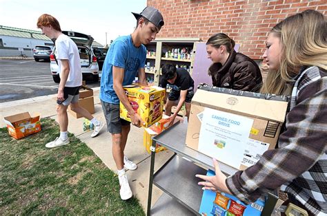 Thompson Valley High Student Council Donates Food To Little Free Pantry