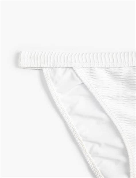 Beyaz Kadın Dokulu Bikini Altı Normal Bel 3SAK00016MM Koton