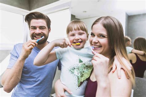 Cómo mantener una buena higiene oral Clínica Bérmar