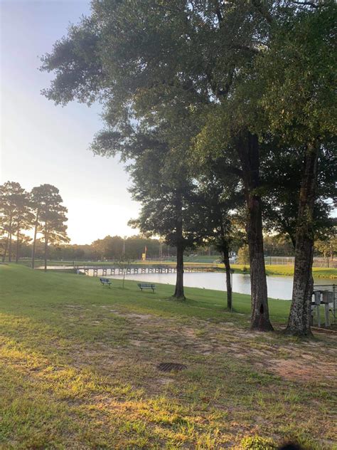 Escape To Ohio's Hidden Gem: Twin Hills Park Adventure Awaits!