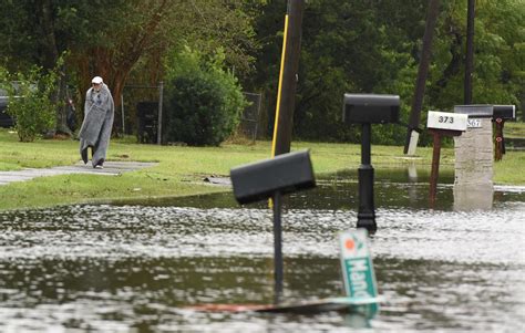 See Dramatic Photos Of Hurricane Ians Widespread Damage Across Florida