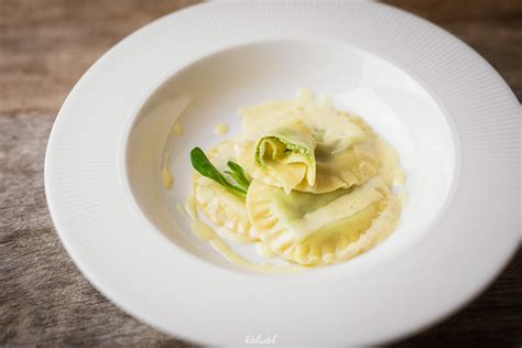 Bärlauch Ravioli mit Zitronenschaum Kitchwitch