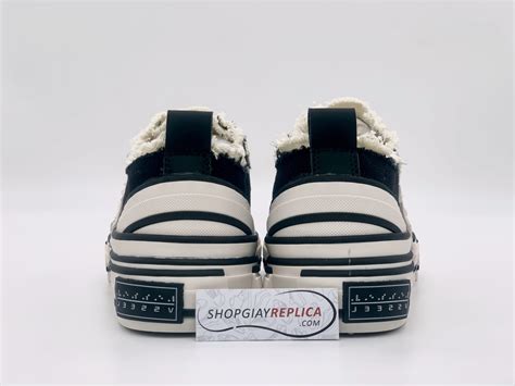 Điều đặc biệt ở giày Converse rách xVessel hot nhất hiện nay