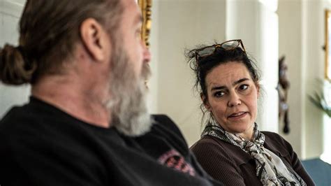 Sara S Lde Sex Som Barn Nu H Nger Hon Ut Pedofiler