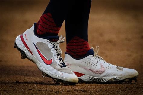 What Pros Wear What Cleats Do Pro Baseball Players Wear Heres Your 2021 Mlb Cleats Report By