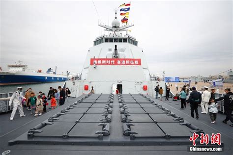 中国海軍が創設記念日艦艇公開イベントを開催 2 人民網日本語版 人民日報