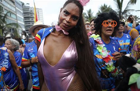 Brazil Warms Up For Next Months Rio Carnival Daily Mail Online