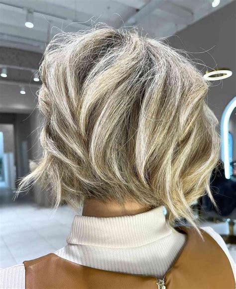 Light Blonde Highlight Ideas For Every Style In