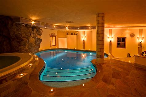 Euer Wellnesshotel in Olang am Kronplatz | Hotel Der Tharerwirt