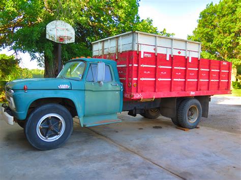 1965 Ford F 600 Grain Truck 390 V 8 5 2spd 16 Wood Box W Hoist Clean