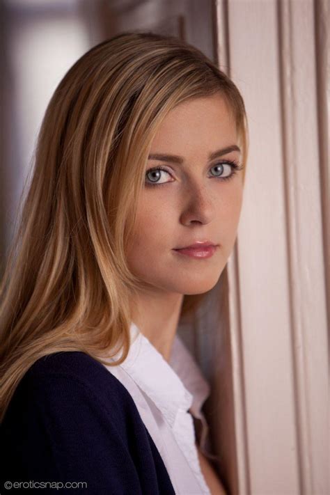Abigaile Johnson Picture Gallery Hot Sex Picture