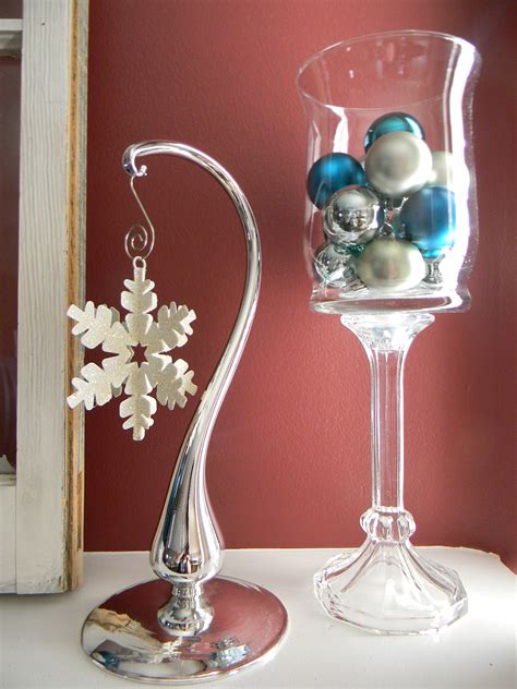 Winter Mantel - Organize and Decorate Everything