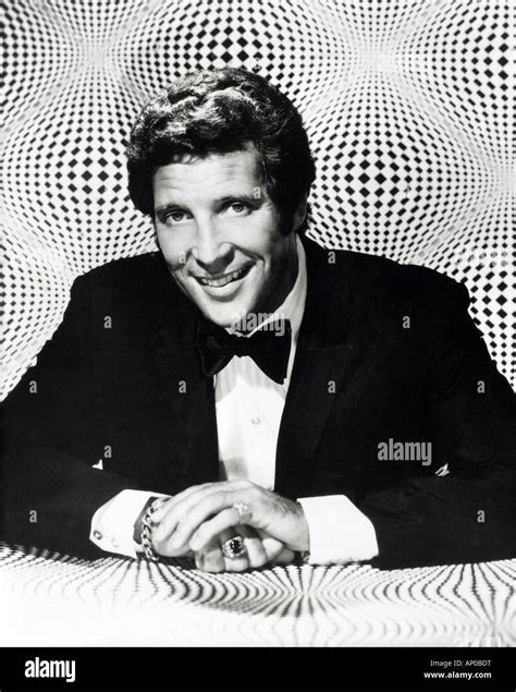 Tom jones 1960s hi-res stock photography and images - Alamy