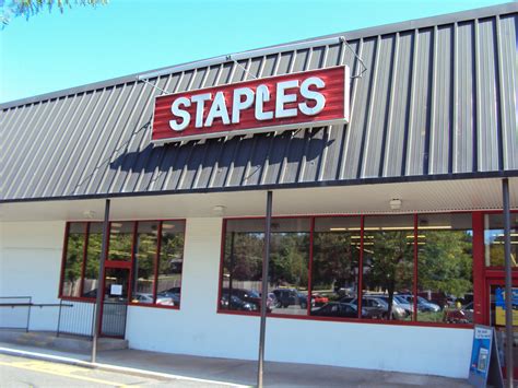The newest tech at your local Staples printing service 31