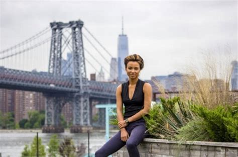 Hot Sexy Isobel Yeung Bikini Pics