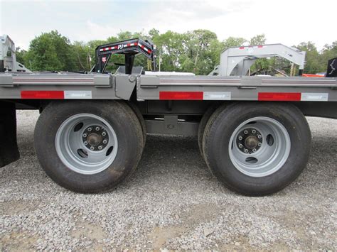 2021 Diamond C FMAX210 32X102HDT 8x32 Equipment Trailer 13753