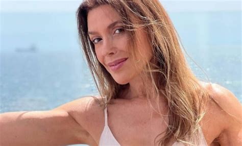 Carolina Arregui recibió descuadradas críticas tras posar en bikini la trataron de momia