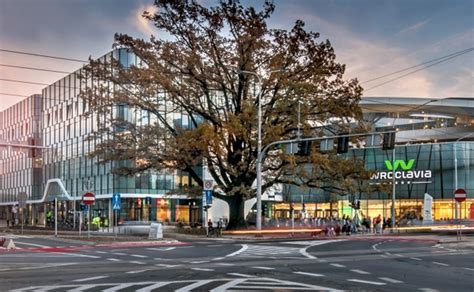 unibail rodamco completes westfield acquisition