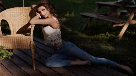 Brunette Girl Brown Hairs 4k Wallpaper HD Girls Wallpapers 4k Wallpapers Images Backgrounds