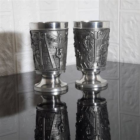 Zwei identische und sehr robuste Becher (Gebraucht) in Unterägeri für ...