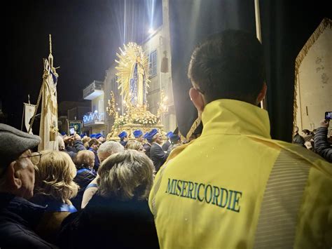 FLORIDIA I VOLONTARI DELLA MISERICORDIA IN PROCESSIONE PER LA FESTA L