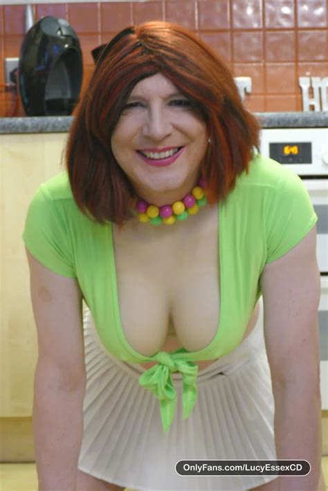 Lucy Essex CD Colour Clash Outfit In The Kitchen Nude Pics XHamster