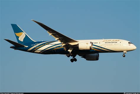 A4O SZ Oman Air Boeing 787 8 Dreamliner Photo By Suparat Chairatprasert