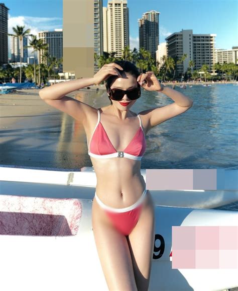 Lệ Quyên đăng ảnh bikini khoe dáng nuột nà không tỳ vết