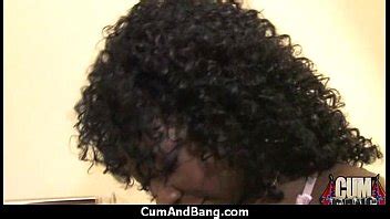 Polluelo de ébano ahogado en cum XVIDEOS