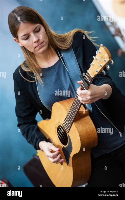 Hanne Kah Fotos Und Bildmaterial In Hoher Aufl Sung Alamy