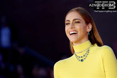 Miriam Leone Sexy Seen Flaunting Her Hot Figure Wearing A Yellow Dress At The Rome Film Festival