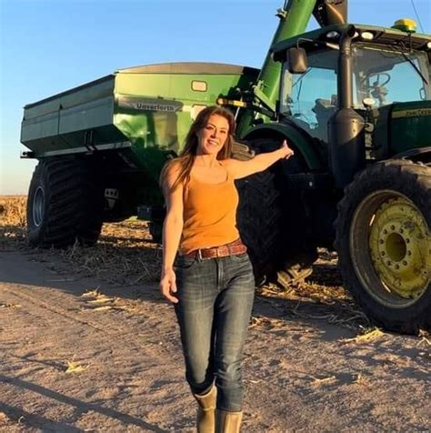 Oil Changes Like a NASCAR Pit Stop🌽 Part11 . . . #farmlife #farm #