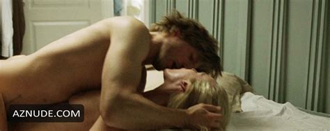 HEADHUNTERS NUDE SCENES AZNude