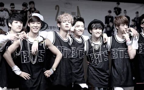 Download BTS Group Photo Debut 2013 Wallpaper | Wallpapers.com