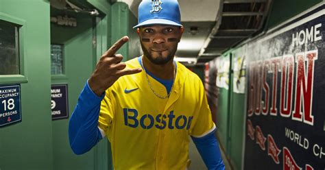 Red Sox Bringing Back Yellow City Connect Jerseys For Marathon