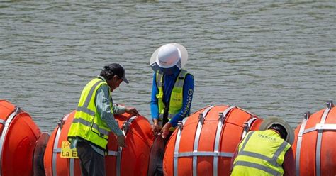 Tribunal Federal Ordena A Texas Retirar Boyas Antimigrantes