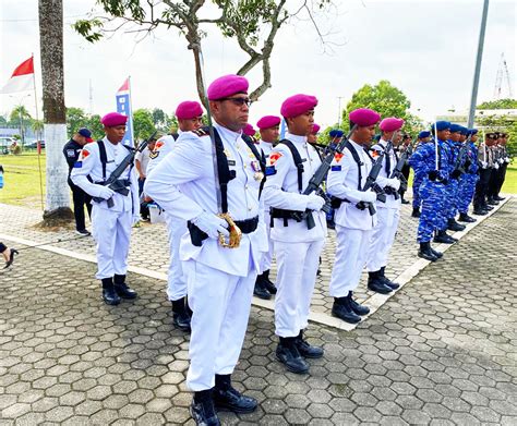 Prajurit Yonmarhanlan Iv Laksanakan Upacara Dan Tabur Bunga Peringati