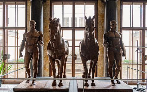 Здание бывшего посольства Германии на Исаакиевской площади