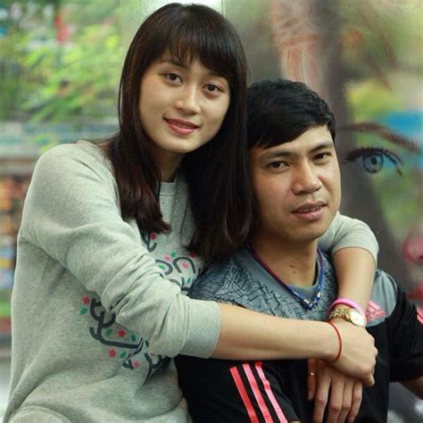 Hot girl bóng chuyền Việt Nam nghỉ thi đấu ở tuổi 27 làm đám cưới với chủ công tài năng điển