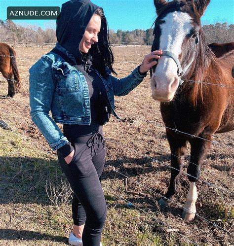 Celeste Bonin Sexy Posing Fully Naked Photos Collection Aznude