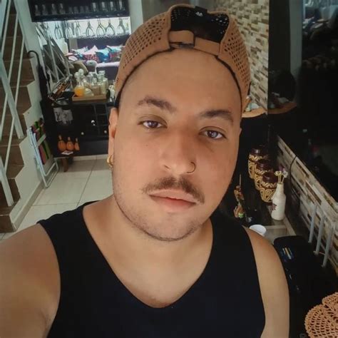 Chat gay para homens gays em busca de encontros relacionamentos câmeras ao vivo vídeos e bate