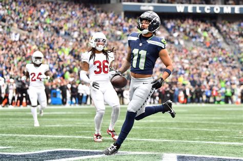 Seahawks Vs Cardinals Week 7 News Injury Updates Odds Preview Recap Field Gulls