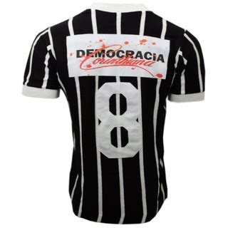 Camisa retrô Corinthians Democracia 1982 Shopee Brasil