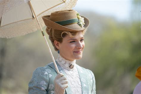 How Meryl Streep Annoys Her Daughter Gilded Age Star Louisa Jacobson