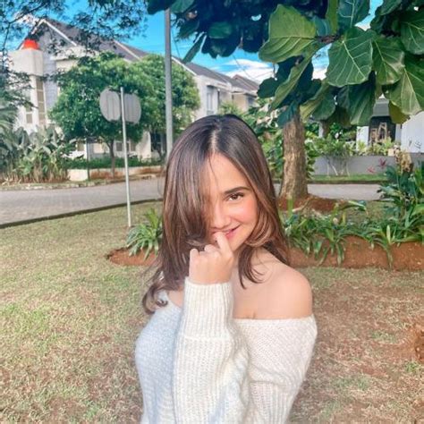 8 Hot Sexy Syifa Hadju Bikini Pics