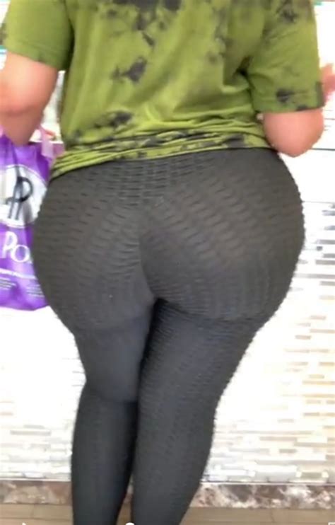 EXTREME BIG BOOTY LATINA CAPTURED ThisVid em inglês