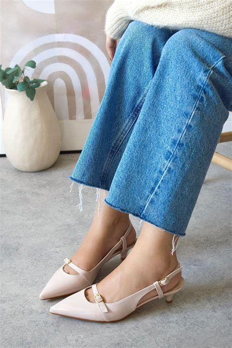 POLKA STORE Sole Sivri Burun Tek Bantlı Tokalı Bej Nude Ten Rugan Topuklu Kadın Ayakkabı